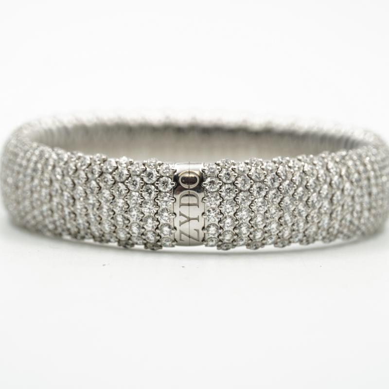 Zydo Bracelet extensible en or blanc 18 carats pavé de diamants 19,36TW Neuf - En vente à Carmel, IN