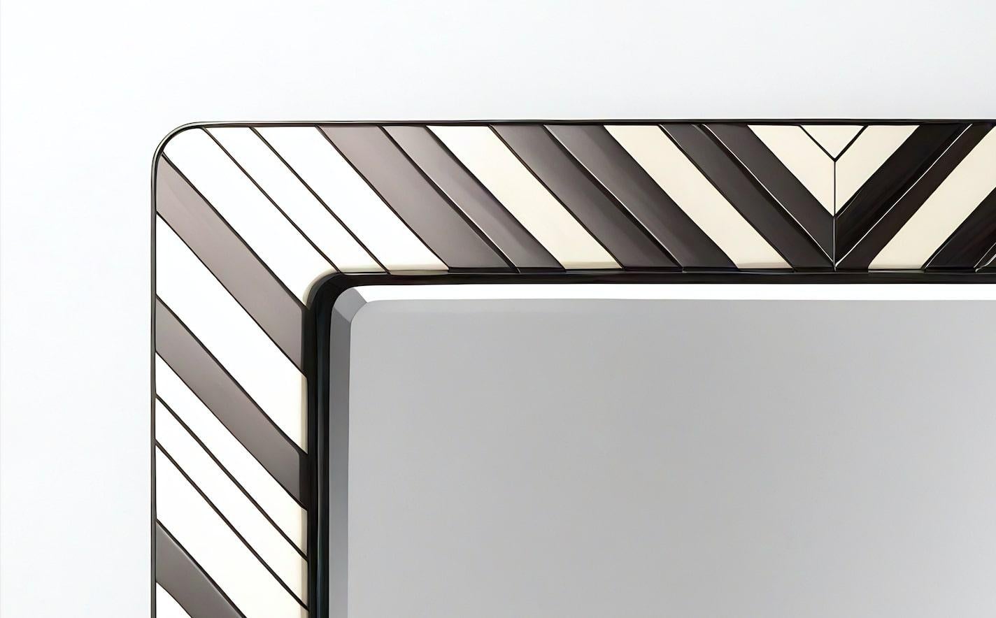 De Stijl Miroir mural ZZ inspiré par le chevron, fabriqué à la main par Artisanal en vente